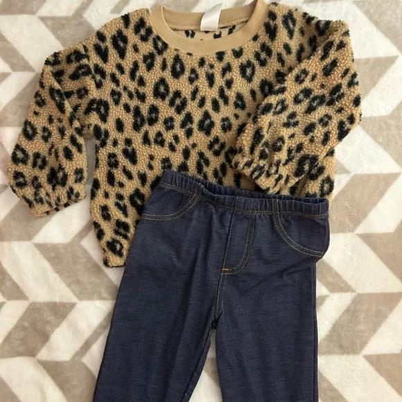 18 Month Girls cold weather Fall, Winter Bundle with Hoodies and Sweater outfits - Picture 10 of 11